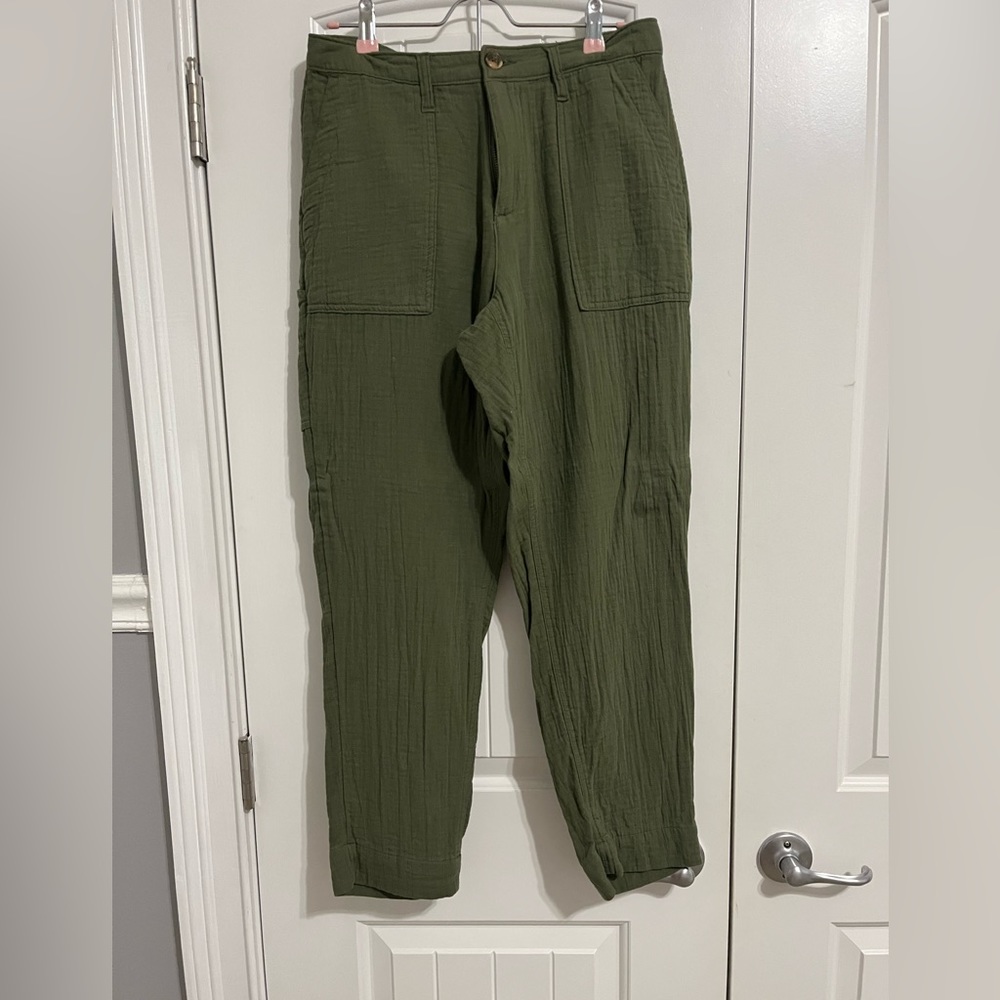 Size 8 olive green 100% cotton pants, super comfy